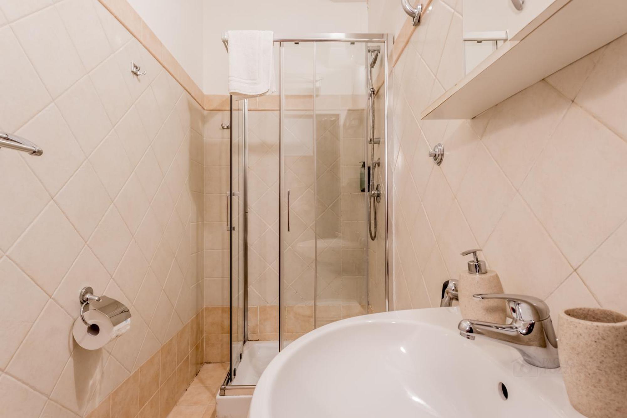 Ariana Luxury Guest House โรม ภายนอก รูปภาพ